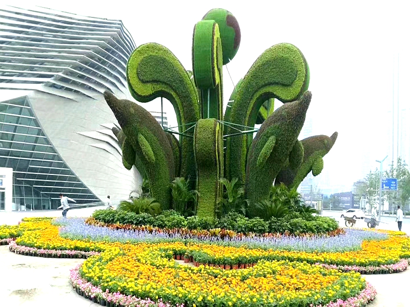 客戶總問為什么別人家的仿真植物墻,綠雕雕塑報價那么便宜？